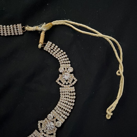 Stunning Necklace - Picture 3 of 6
